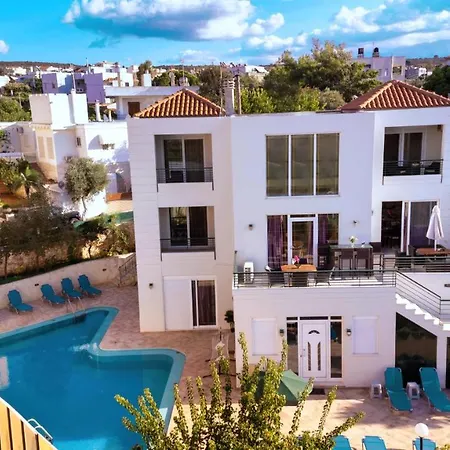 Wonderful Villa In Chania With Private Pool, Panoramic Sea Views & Spacious Interiors Agios Onoufrios Exterior photo